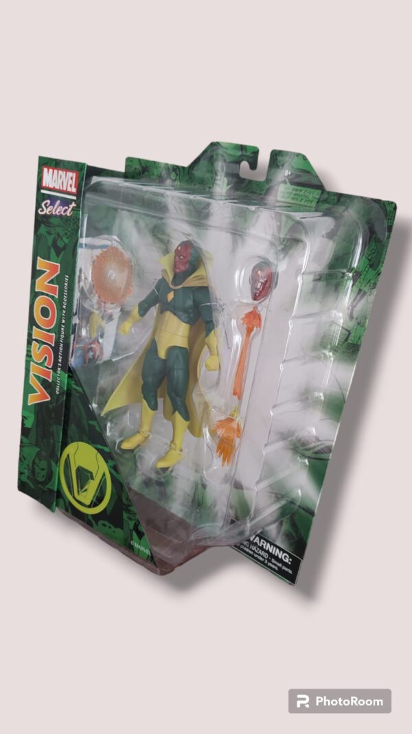 Figura de colección de Vision, personaje de Marvel comics, la figura es semejante al Vision del cómic, con su traje verde y amarillo.