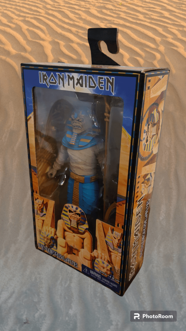 Powerslave, figura de colección de la marca neca.