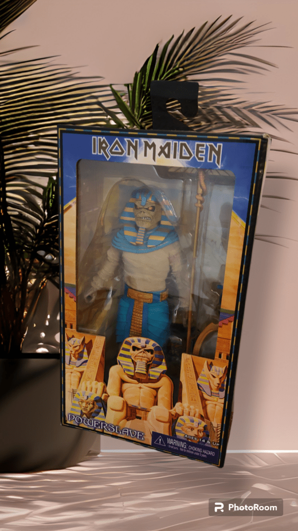 Powerslave, figura de colección de la marca neca.