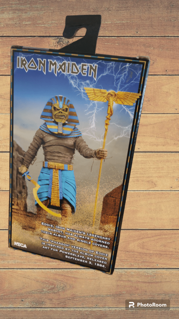 Powerslave, figura de colección de la marca neca.