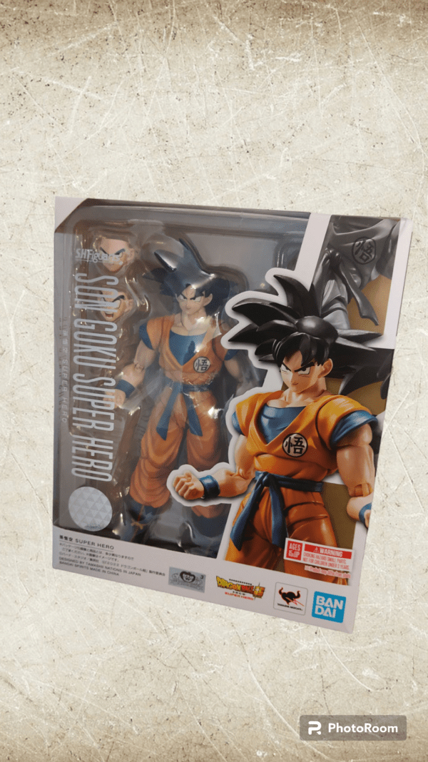 Goku figura de colección.