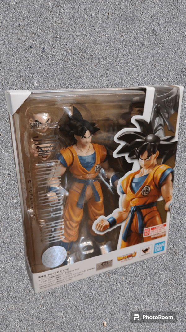 Goku figura de colección.